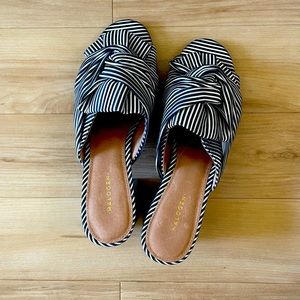 NWOT! Halogen striped knotted heeled mule, women’s sz 8